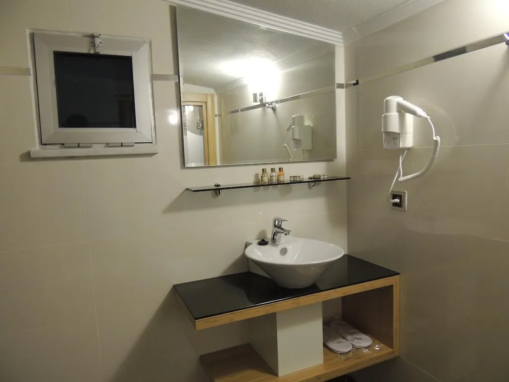 Akcayhan Hotel 0*, Akcay (Edremit) Turkey